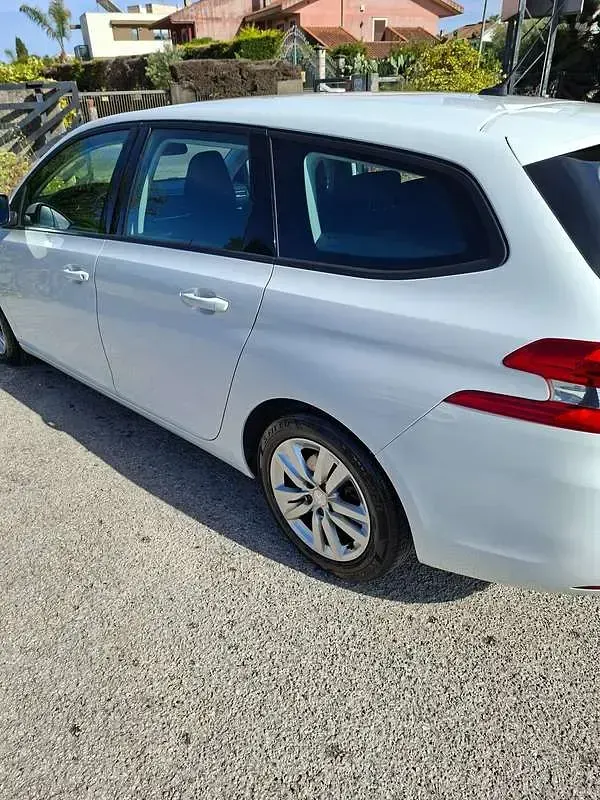Usata Peugeot 308 Active 131 CV (96 kW) 2018 Bianco Station wagon