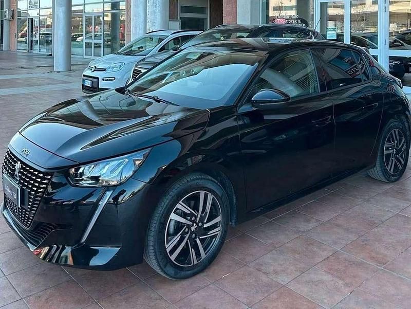 Usata Peugeot 208 Allure 101 CV (74 kW) 2021 Utilitaria