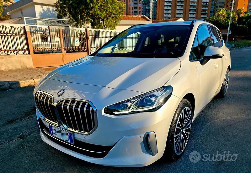 Usata BMW 218 Luxury Line 150 CV (110 kW) 2022 Bianco Station wagon