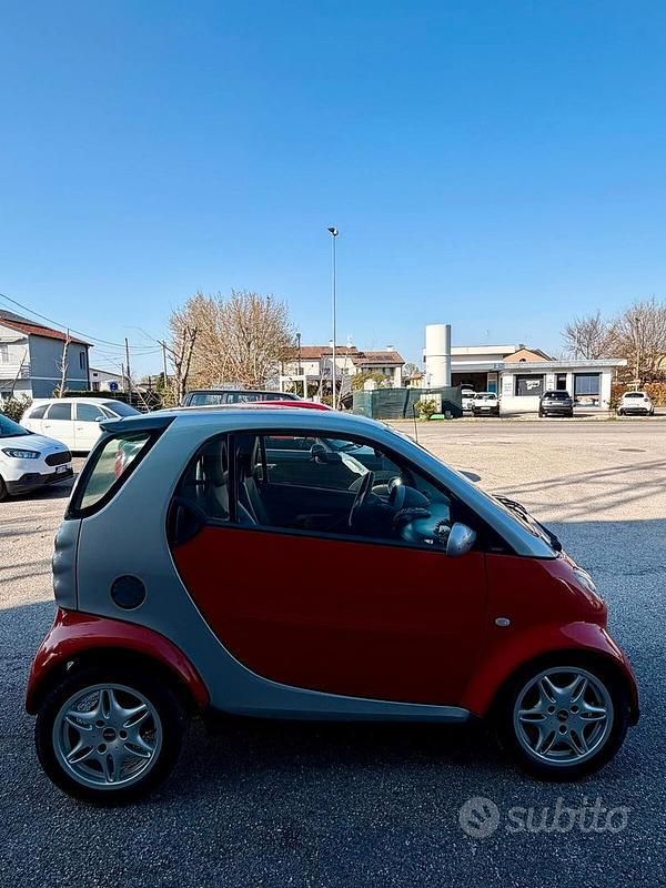 Usata Smart ForTwo Coupé Passion 54 CV (39 kW) 2002 Rosso Coupé