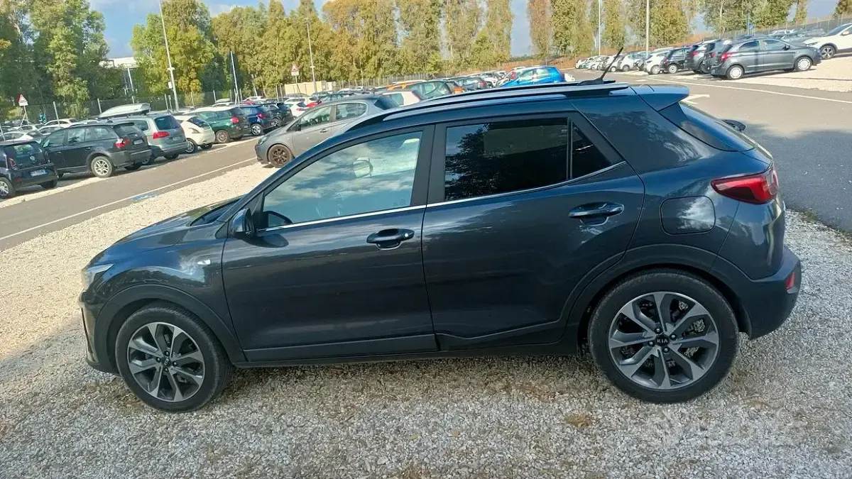 Usata Kia Stonic Style 100 CV (73 kW) 2020 Grigio SUV