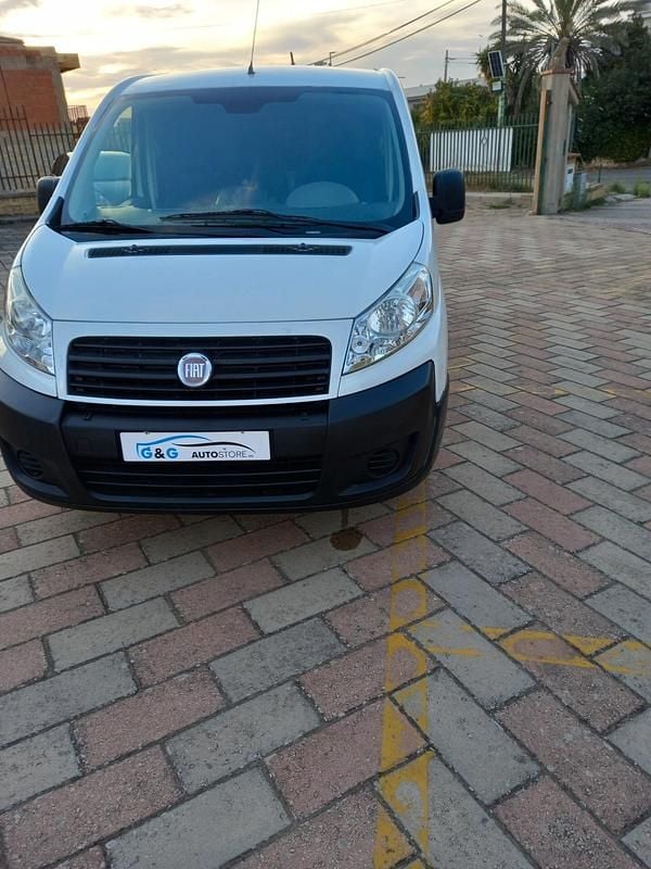 Bianco Usata 2012 Fiat Scudo Comfort Furgone | 8950 € (Buon prezzo) - Immagine 1/4