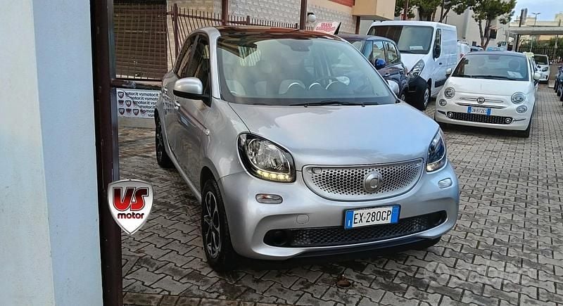 Usata Smart ForFour Prime 71 CV (52 kW) 2014 Grigio Utilitaria