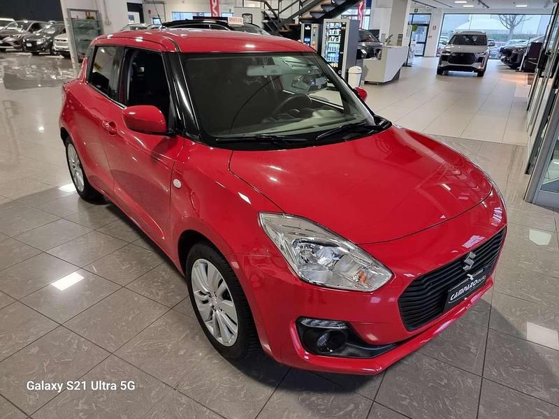 Usata Suzuki Swift Cool 90 CV (66 kW) 2019 Rosso Utilitaria