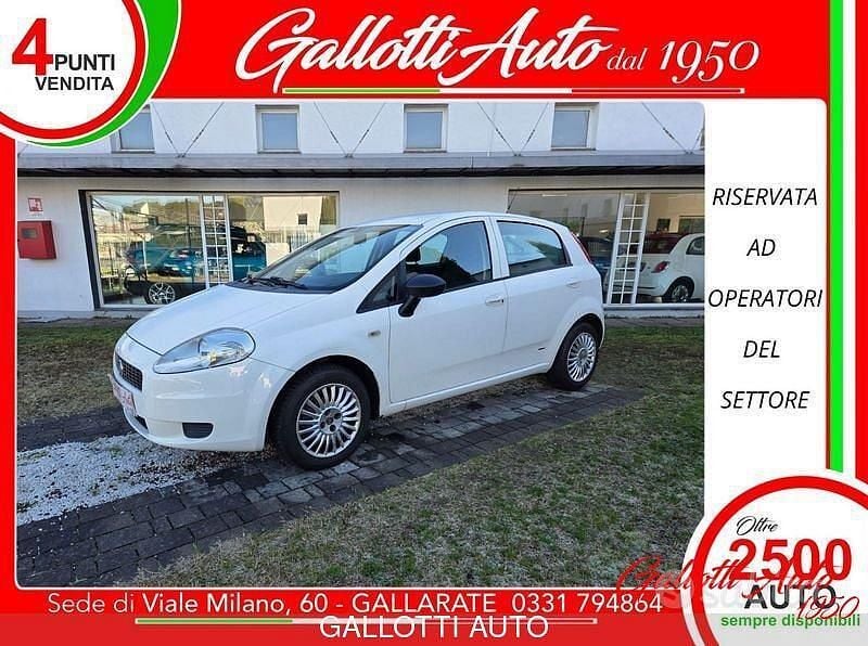 Bianco Usata 2008 Fiat Grande Punto Due volumi | 2690 € (Buon prezzo) - Immagine 1/4