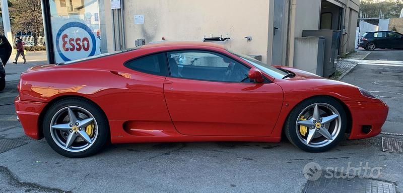 Usata Ferrari 360 400 CV (294 kW) 2002 Rosso Coupé