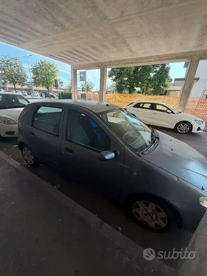 Usata Fiat Punto 69 CV (50 kW) 2004 Utilitaria