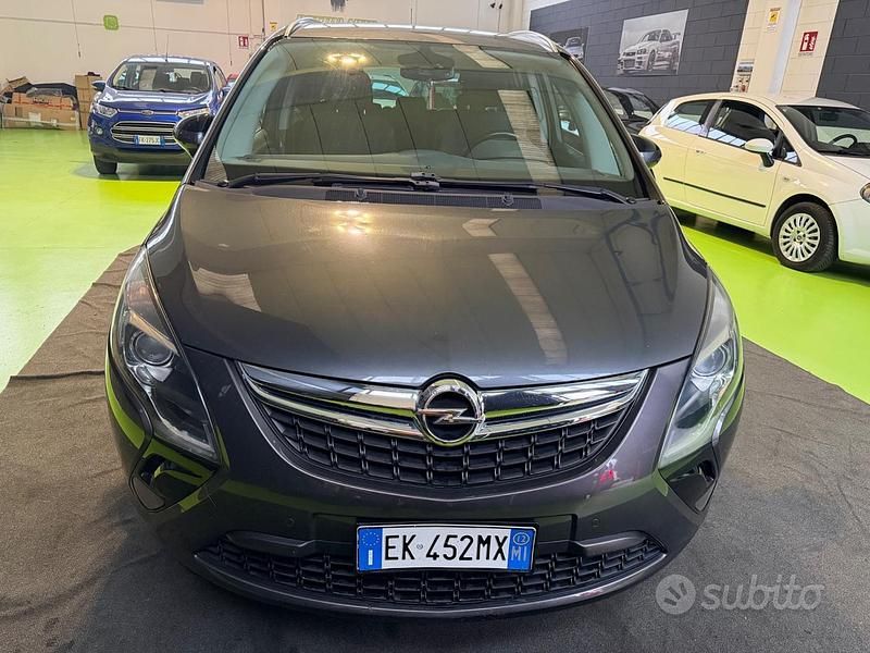 Usata Opel Zafira Tourer Cosmo 110 CV (80 kW) 2012 Grigio Monovolume
