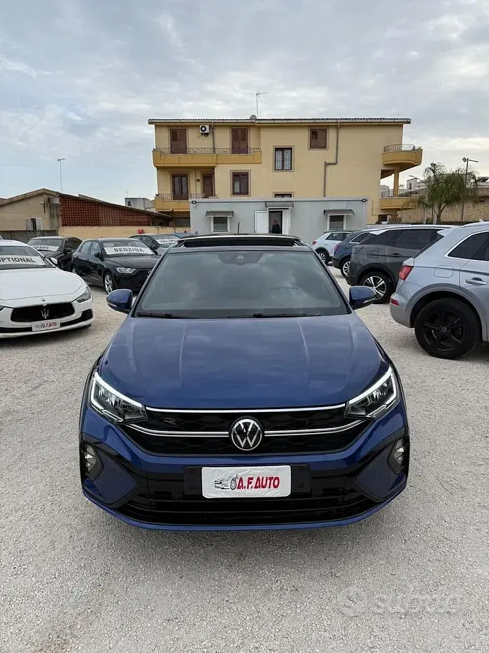 Usata VW Taigo R-line 115 CV (84 kW) 2025 Blu SUV