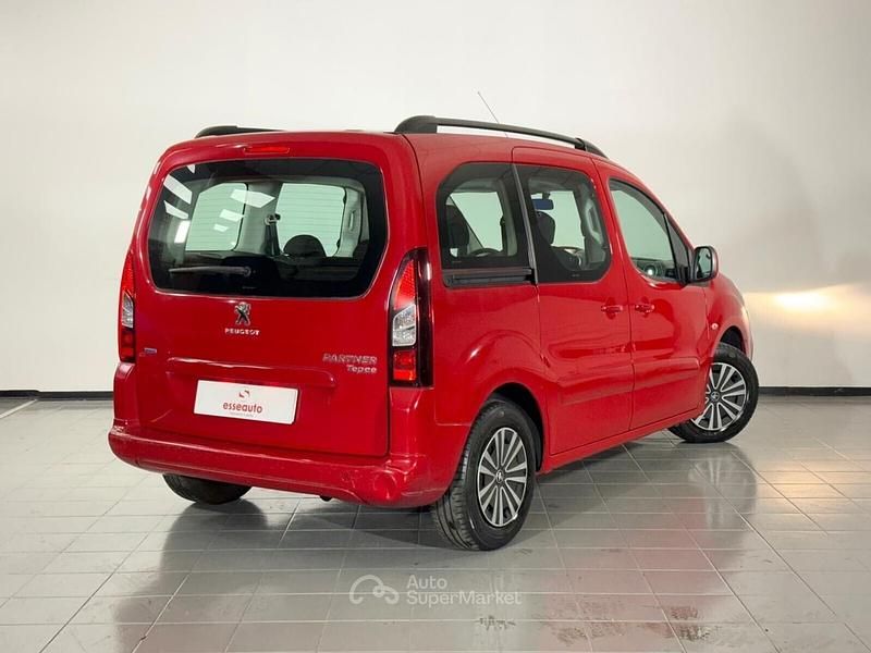 Usata Peugeot TePee Outdoor 99 CV (72 kW) 2015 Rosso Monovolume