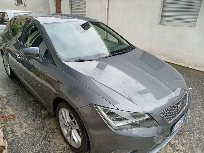 Usata Seat Leon 105 CV (77 kW) 2014 Grigio Berlina