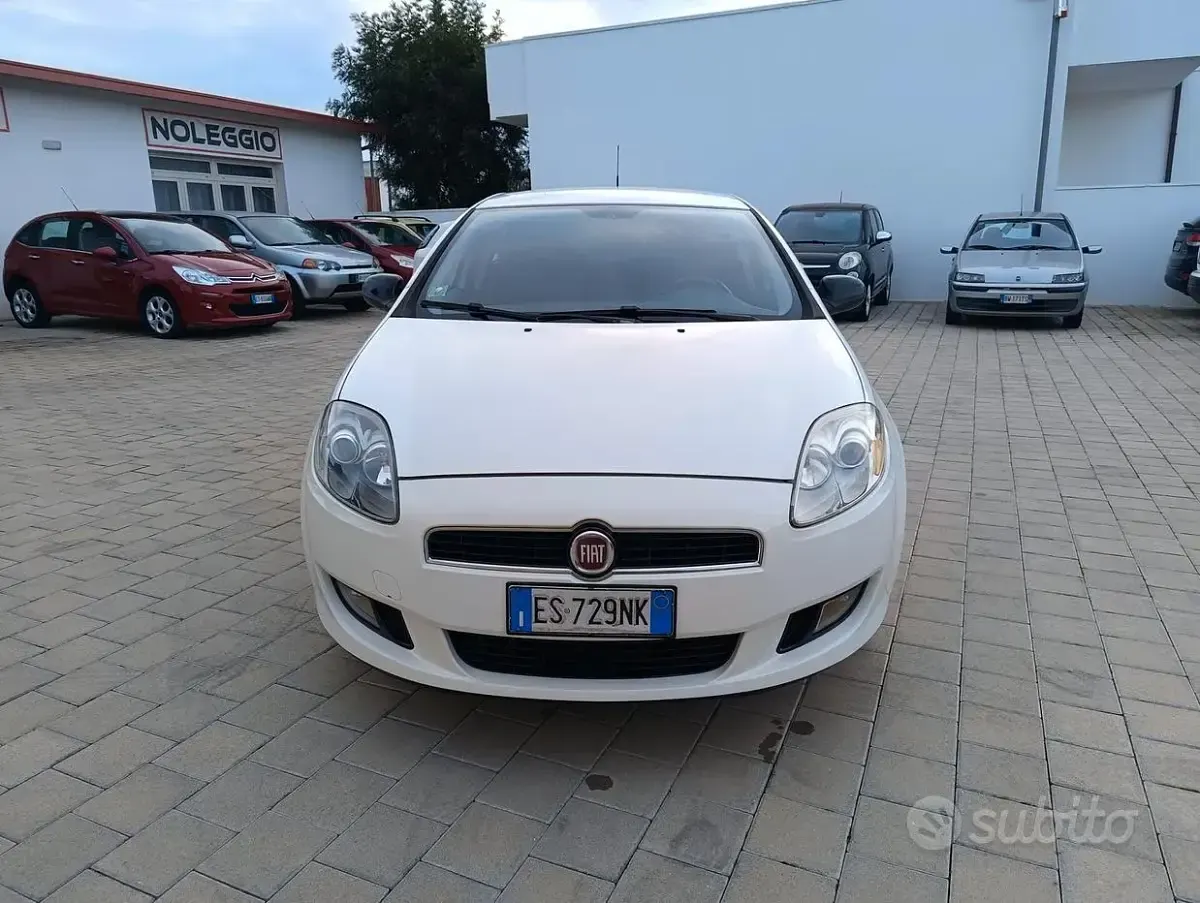 Usata Fiat Bravo 90 CV (66 kW) 2013 Bianco Utilitaria