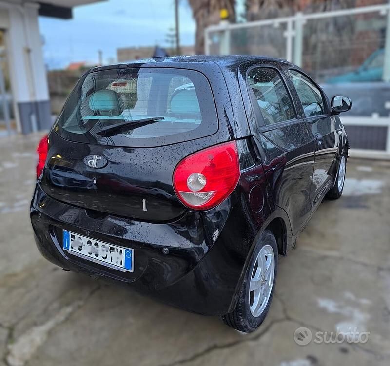Usata DR DR 1.0 61 kW (83 CV) 2011 Nero Utilitaria