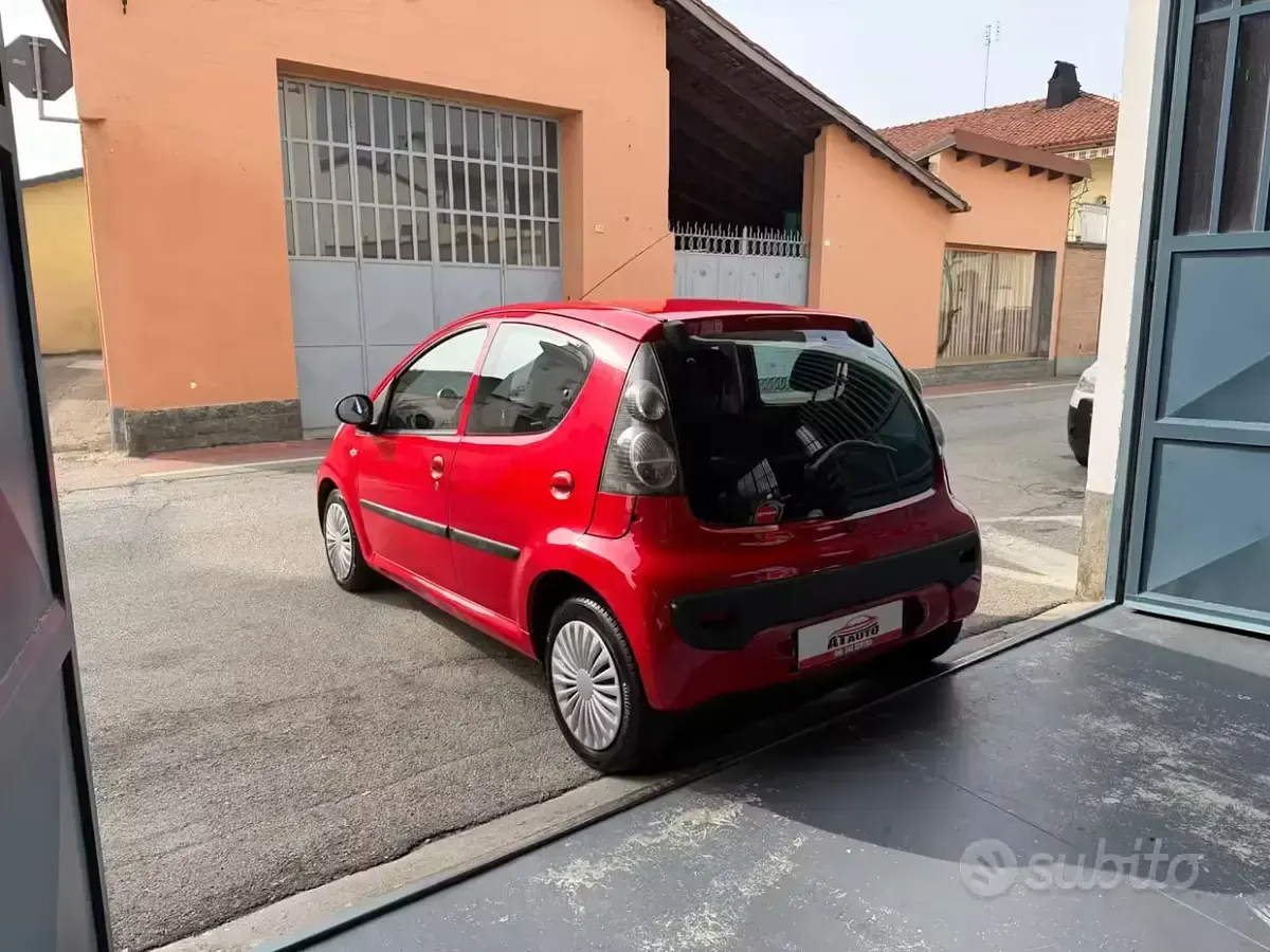 Gebraucht Citroën C1 68 PS (50 kW) 2007 Rot Kleinwagen