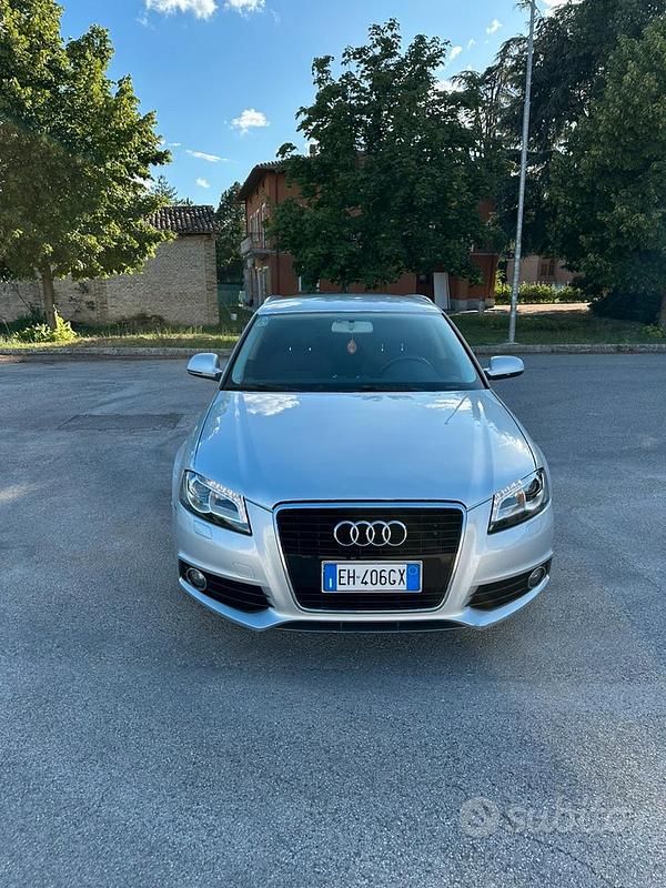 Occasion Audi A3 105 ch (77 kW) 2011 Gris Citadine