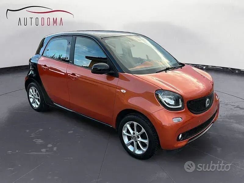 Usata Smart ForFour Edition #1 70 CV (51 kW) 2015 Arancione Utilitaria
