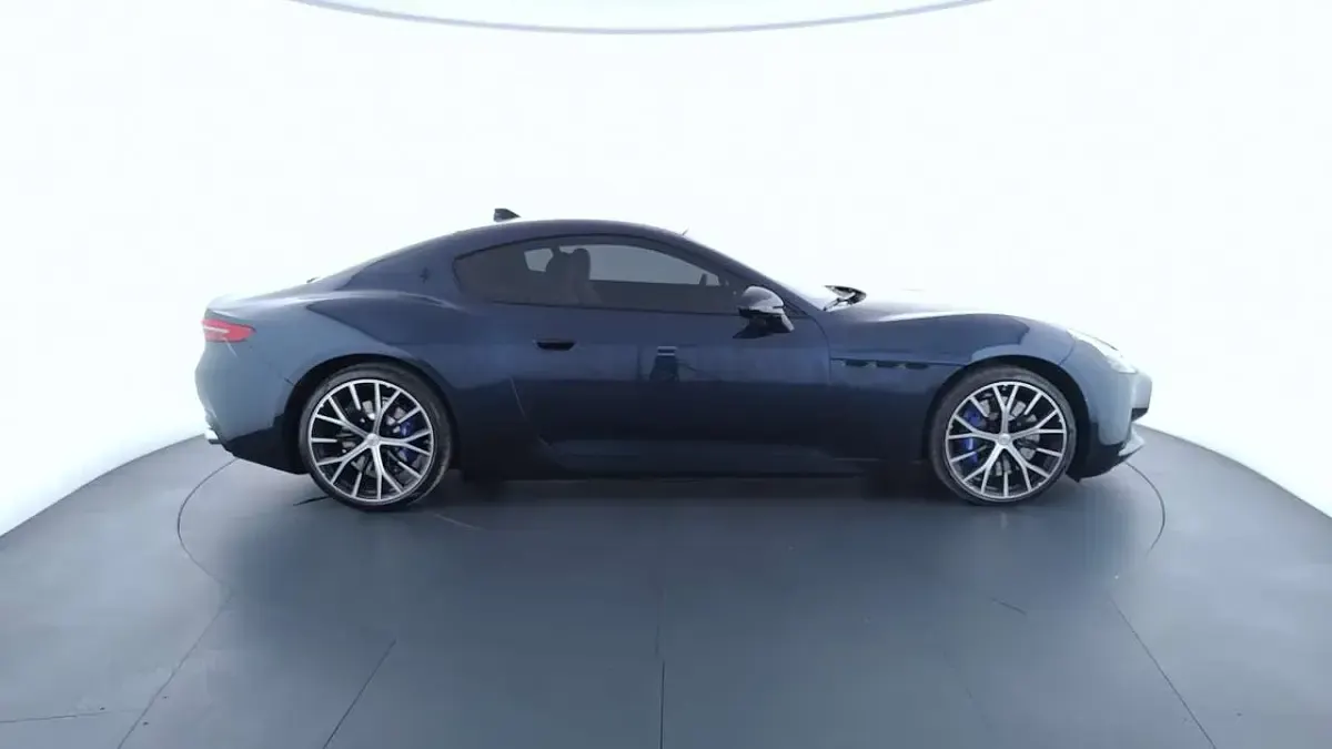 Usata Maserati Granturismo 491 CV (361 kW) 2024 Blu modena Coupé
