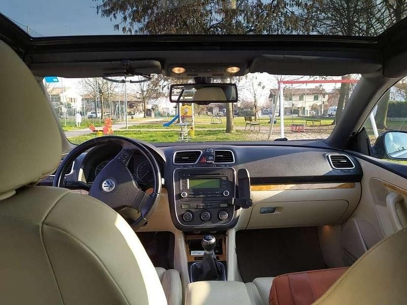 Usata VW Eos 150 CV (110 kW) 2006 Marrone Cabrio