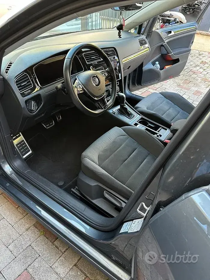 Usata VW Golf VII Executive 116 CV (85 kW) 2019 Grigio Berlina