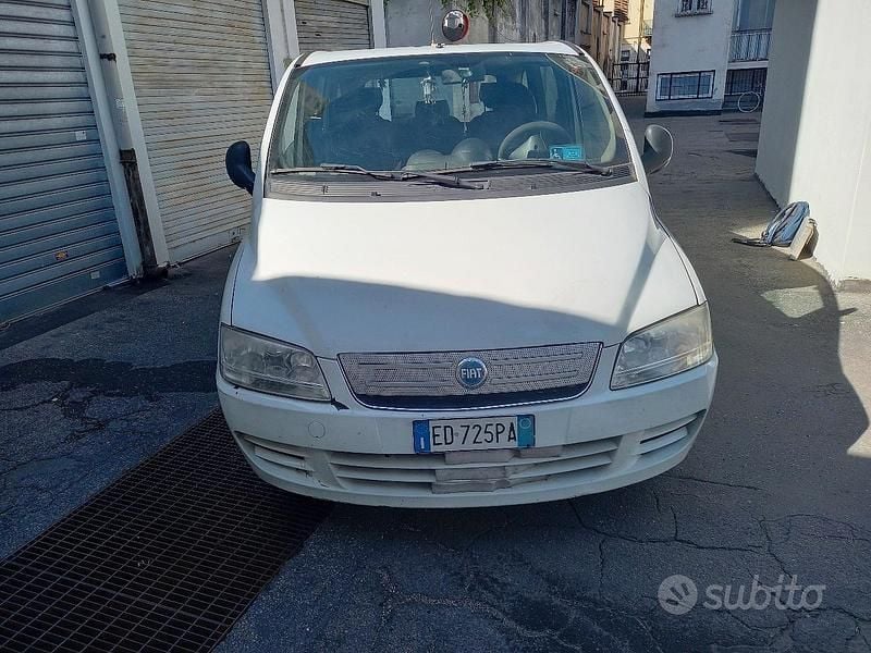 Usata Fiat Multipla 120 CV (88 kW) 2010 Bianco Monovolume