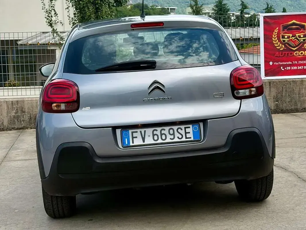 Begagnad Citroën C3 PureTech 110 HK (80 kW) 2019 Grå Halvkombi