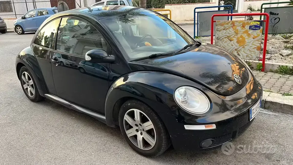 Usata VW New Beetle 105 CV (77 kW) 2008 Utilitaria