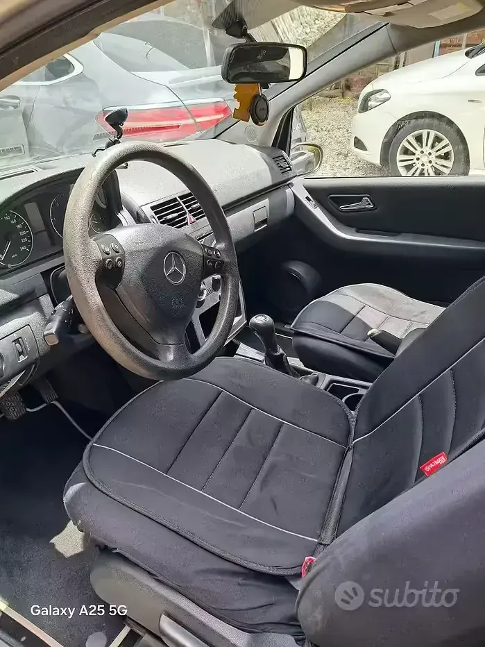 Usata Mercedes A180 109 CV (80 kW) 2005 Grigio Berlina