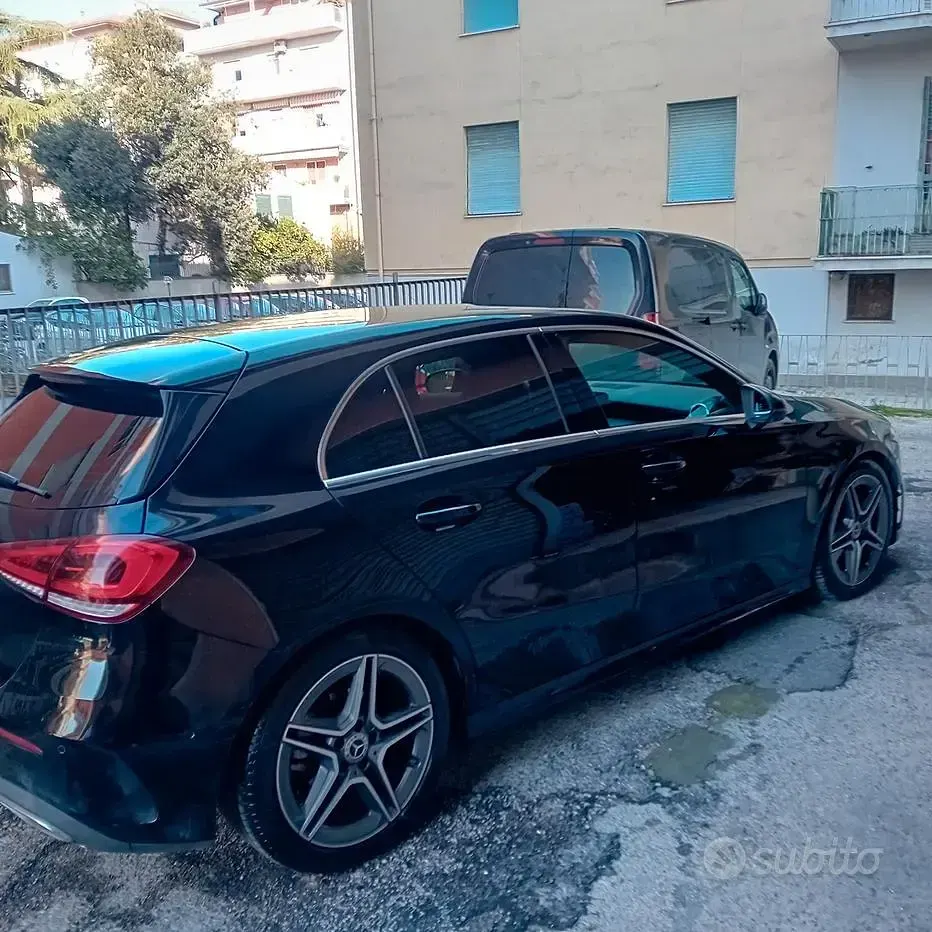 Usata Mercedes A200 150 CV (110 kW) 2019 Nero Berlina