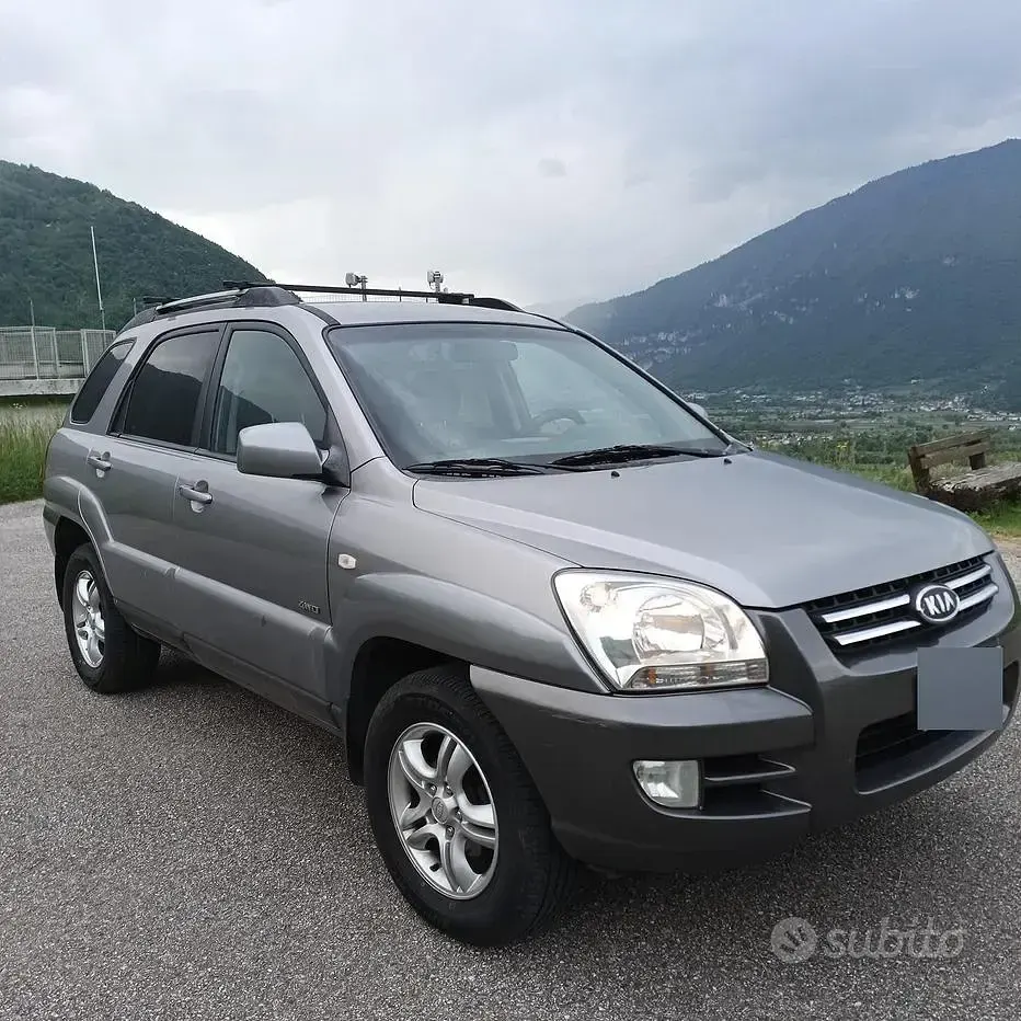 Usata Kia Sportage 140 CV (102 kW) 2006 Grigio SUV