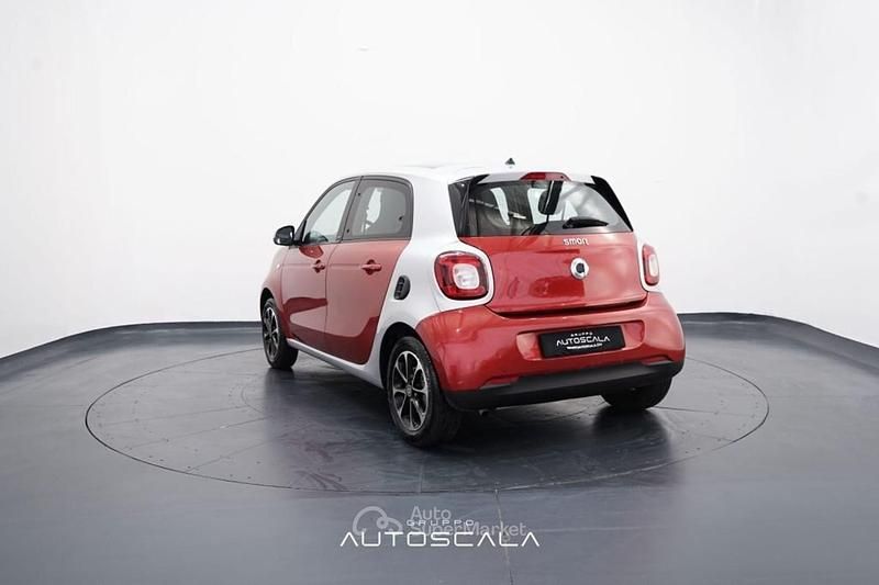 Usata Smart ForFour Passion 71 CV (52 kW) 2015 Red passion (vern. perlata ex Utilitaria