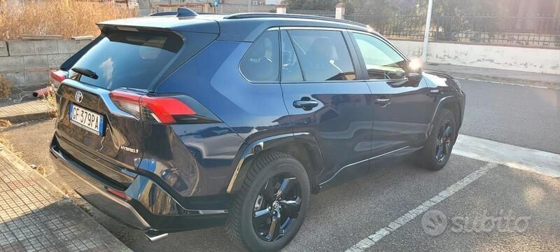 Usata Toyota RAV4 178 CV (130 kW) 2021 Blu SUV