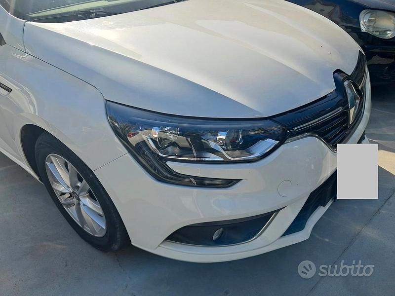 Usata Renault Mégane GrandTour 110 CV (80 kW) 2020 Bianco Station wagon
