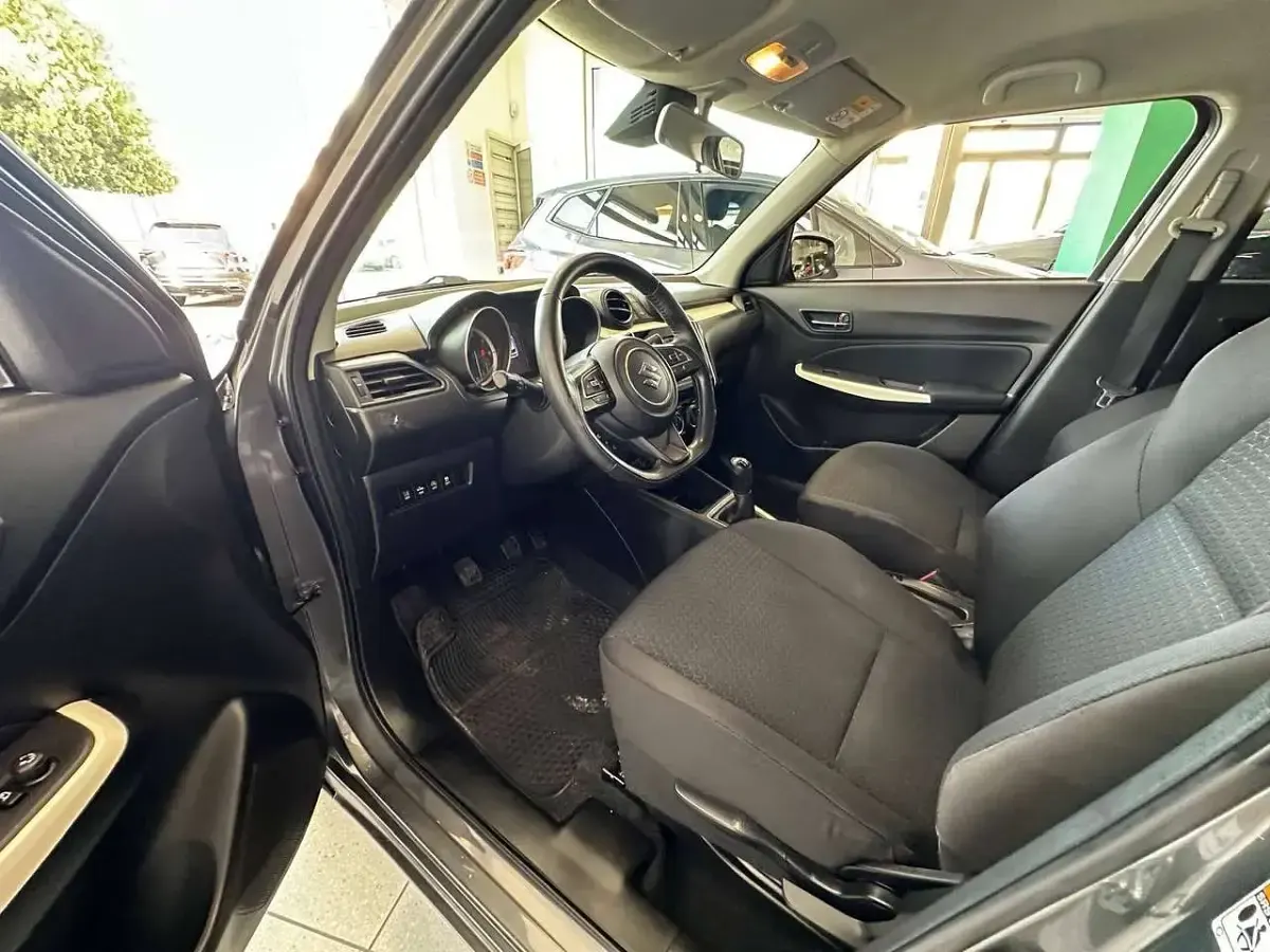 Usata Suzuki Swift 90 CV (66 kW) 2018 Grigio Utilitaria