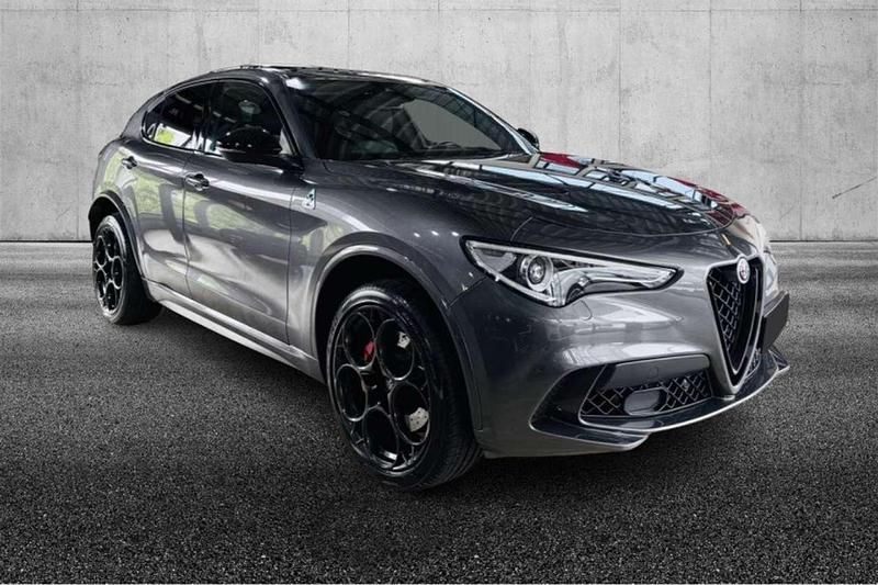 Grigio Usata 2023 Alfa Romeo Stelvio Quadrifoglio SUV | 57.950 € (Molto cara) - Immagine 1/4