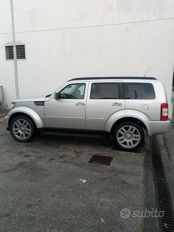 Grigio Usata 2007 Dodge Nitro SUV | 6000 € (Ottimo prezzo) - Immagine 1/4