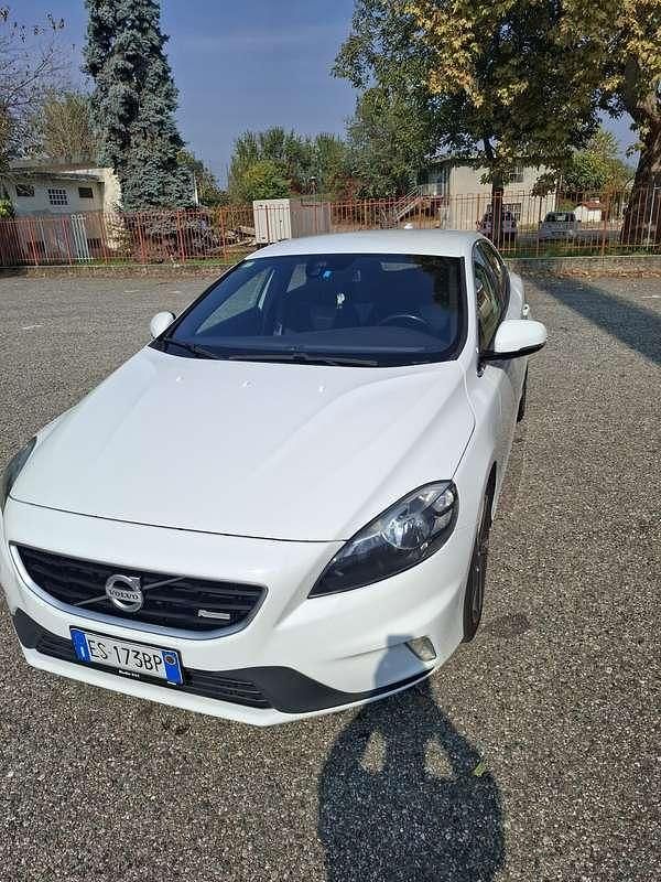 Usata Volvo V40 R-Design Kinetic 114 CV (83 kW) 2013 Berlina