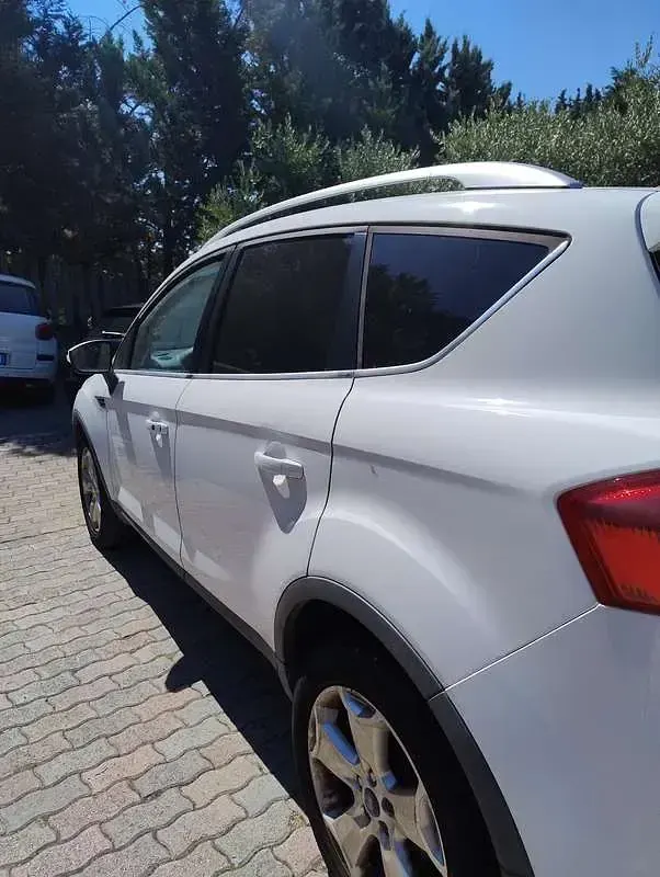 Usata Ford Kuga Titanium 136 CV (100 kW) 2010 SUV