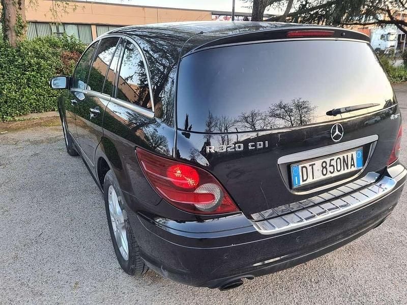 Usata Mercedes R320 224 CV (164 kW) 2009 Monovolume