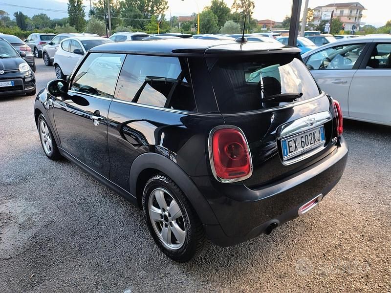 Usata Mini One D Business 116 CV (85 kW) 2014 Nero Utilitaria