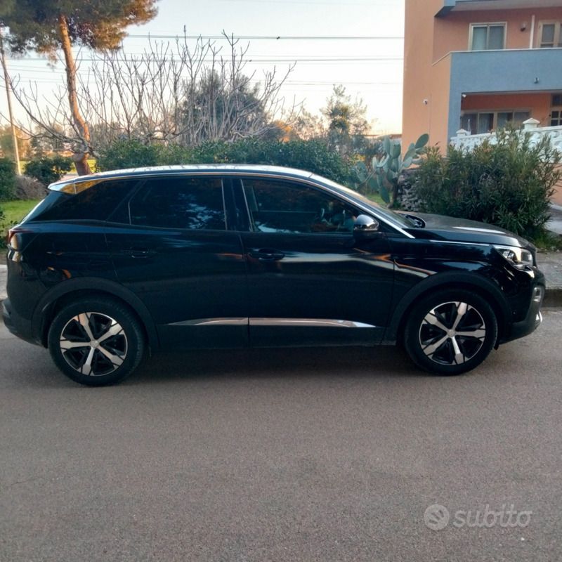 Nero Usata 2018 Peugeot 3008 Allure SUV | 13.500 € (Buon prezzo) - Immagine 1/4