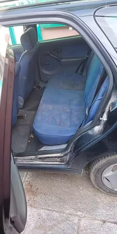 Usado Fiat Palio Weekend 60 HP (44 kW) 2001 Preto Carrinha