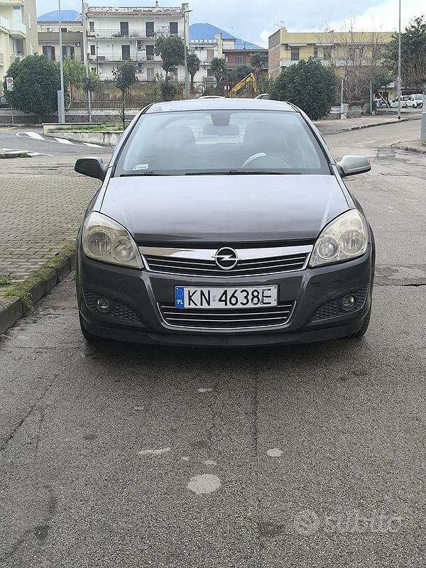 Usata Opel Astra 60 CV (44 kW) 2006 Grigio Station wagon