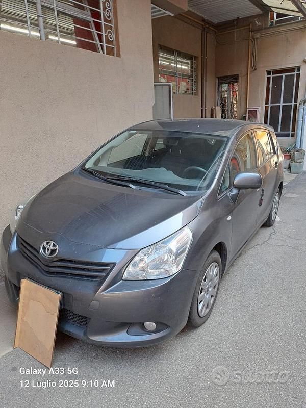 Usata Toyota Verso 126 CV (92 kW) 2010 Monovolume