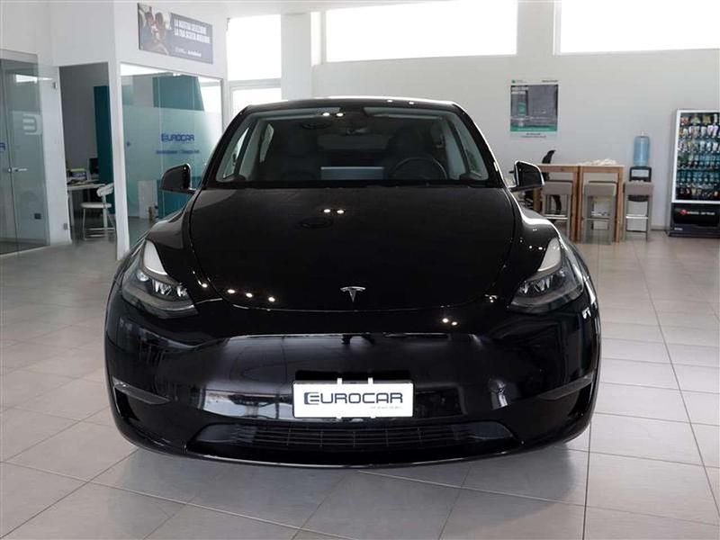 Usata Tesla Model Y Performance 392 kW (534 CV) 2022 Nero / black SUV
