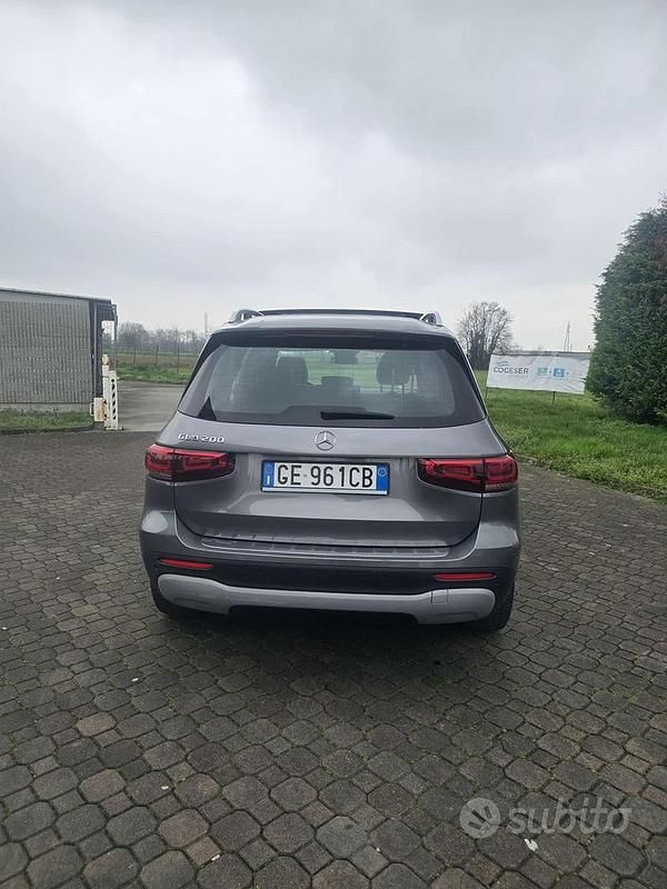 Begagnad Mercedes GLB200 Business 163 HK (119 kW) 2021 Grå SUV