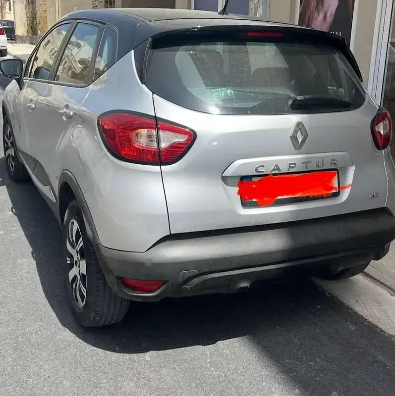 Usata Renault Captur 90 CV (66 kW) 2016 Grigio SUV