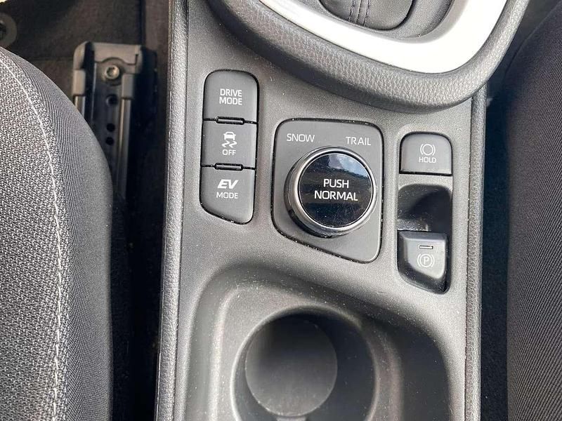 Usata Toyota Yaris Cross Active 92 CV (67 kW) 2022 Bianco SUV