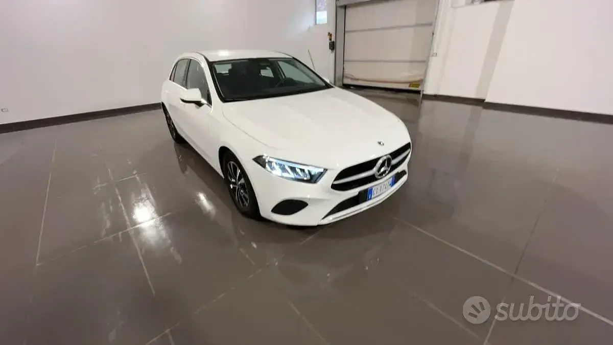 Usata Mercedes A180 116 CV (85 kW) 2024 Bianco Berlina