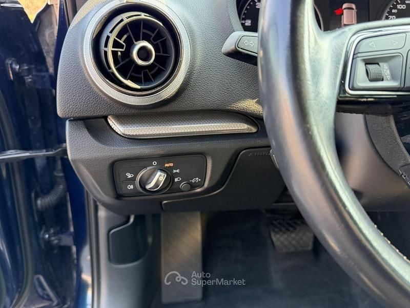 Usata Audi A3 Sport 110 CV (80 kW) 2017 Blu Berlina