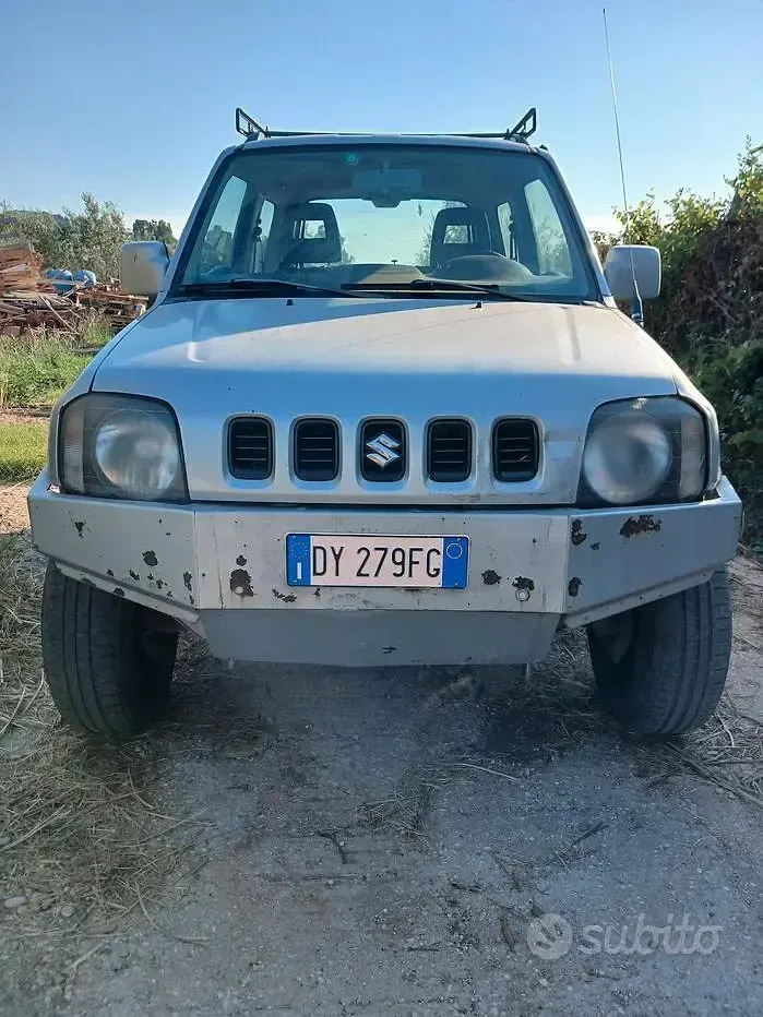 Usata Suzuki Jimny 85 CV (62 kW) 2009 Grigio SUV